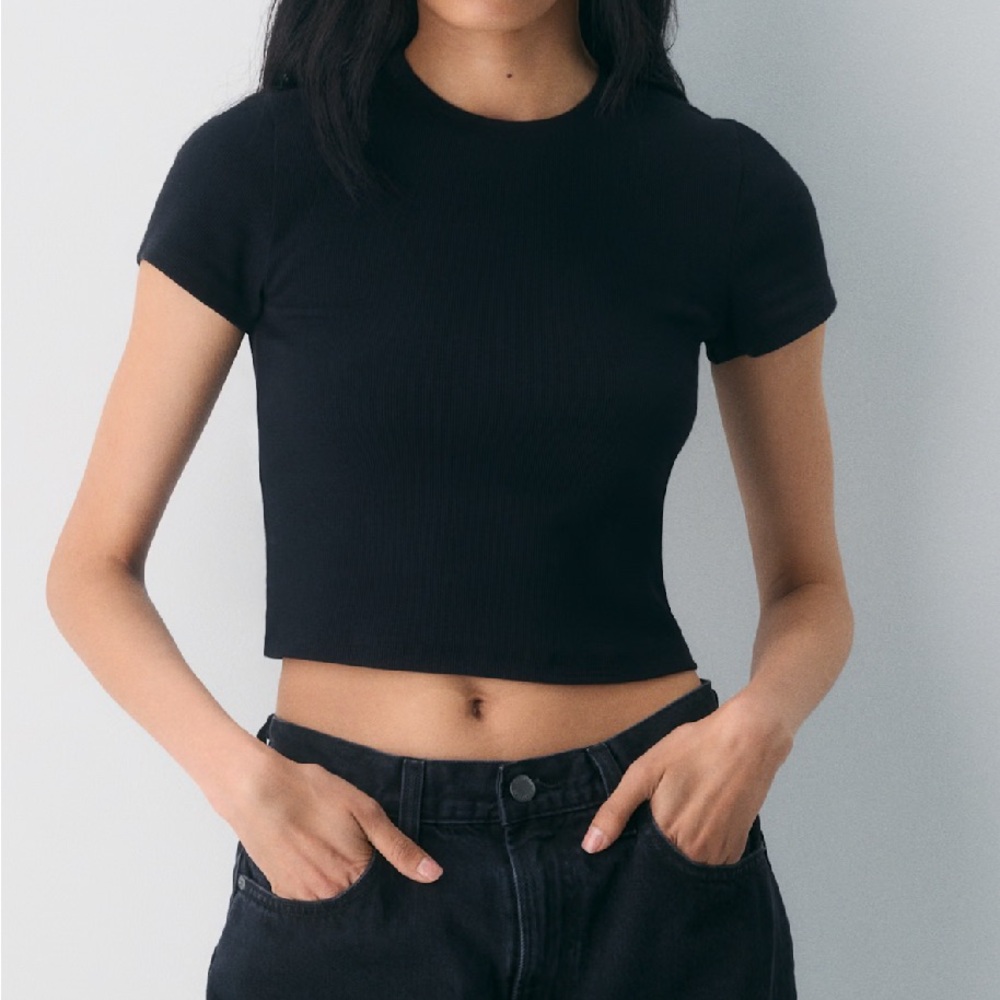 Aritzia Top